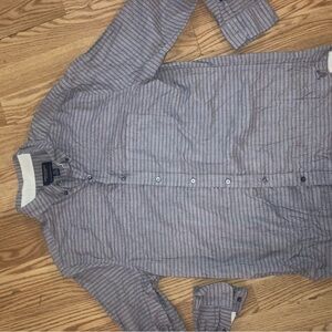 American Eagle buttons button down shirts
